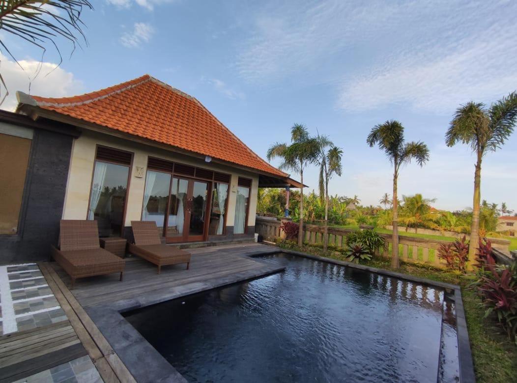 Anggarakasih Ubud Villa エクステリア 写真