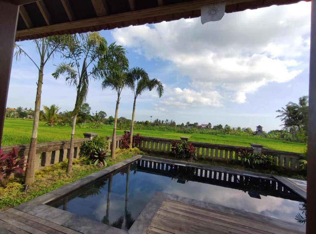 Anggarakasih Ubud Villa エクステリア 写真