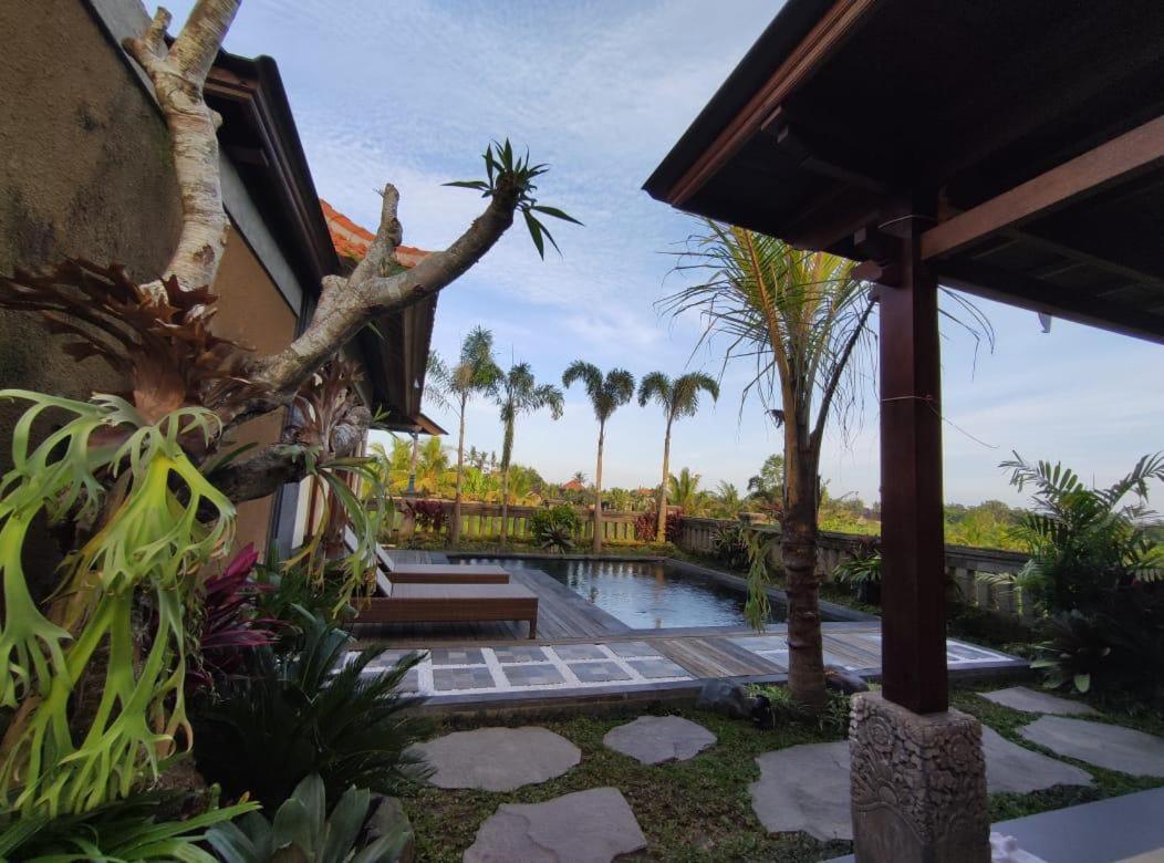 Anggarakasih Ubud Villa エクステリア 写真