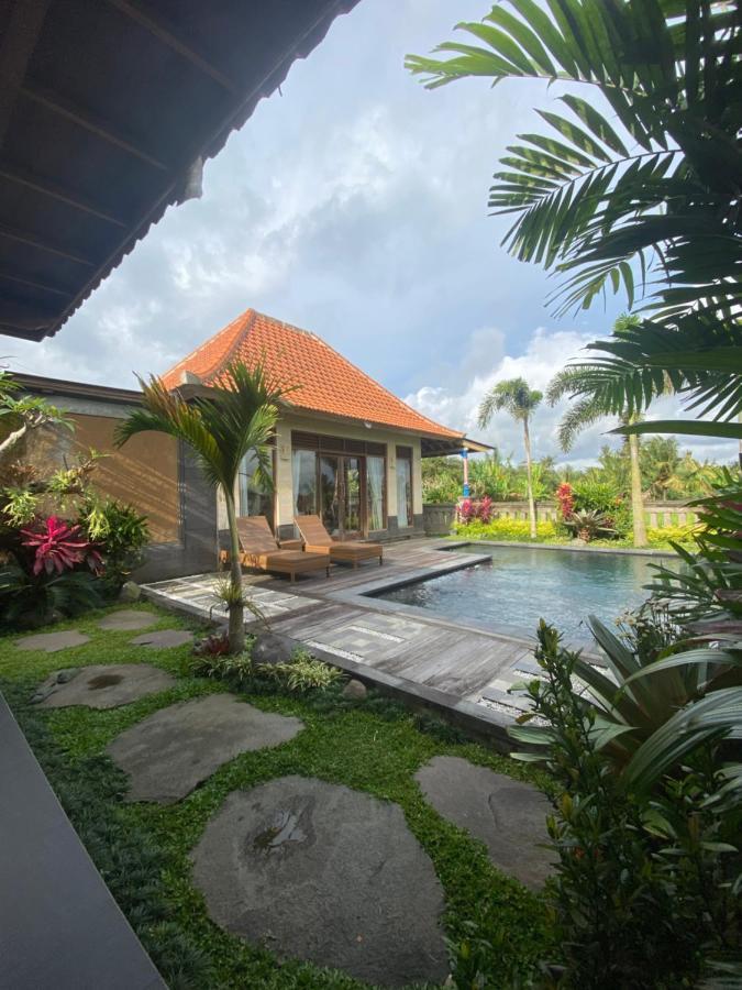 Anggarakasih Ubud Villa エクステリア 写真