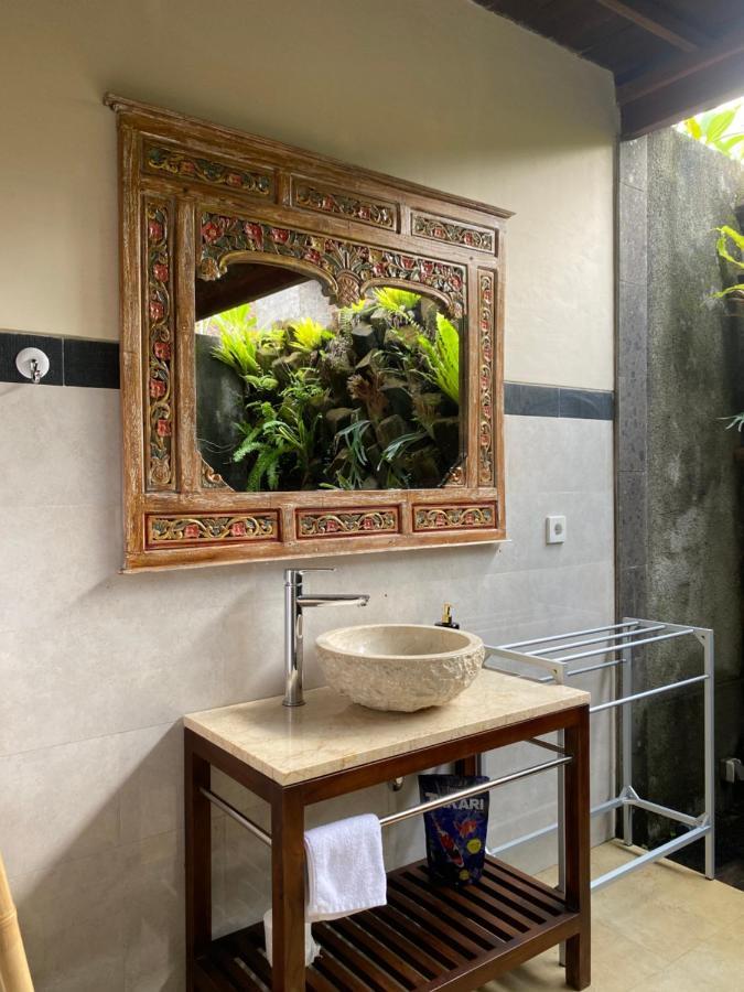 Anggarakasih Ubud Villa エクステリア 写真