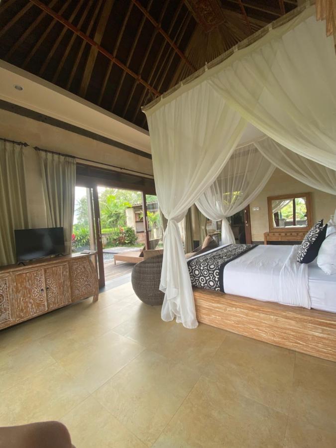 Anggarakasih Ubud Villa エクステリア 写真