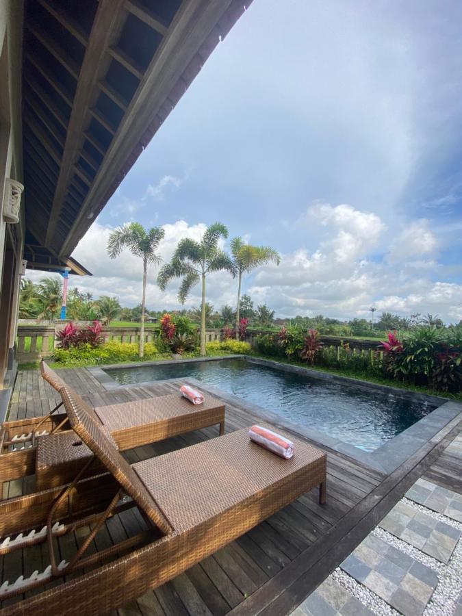 Anggarakasih Ubud Villa エクステリア 写真